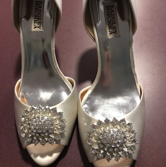 Badgley Mischka pumps - Picture 3 of 8